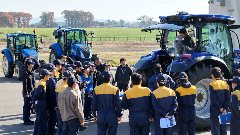 日本ニューホランド研修風景1