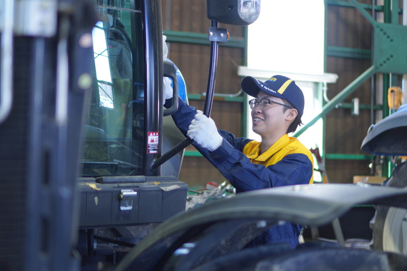 日本ニューホランドの整備職（テクニカルアドバイザー）